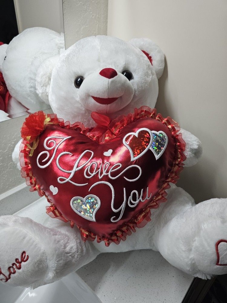 LARGE TEDDY BEAR