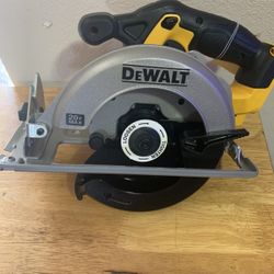 Dewalt Circular Saw New 6 1/2