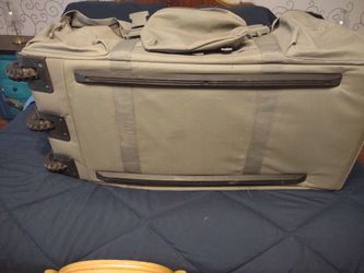 Extra large travel 33" luggage army military wheels duffle