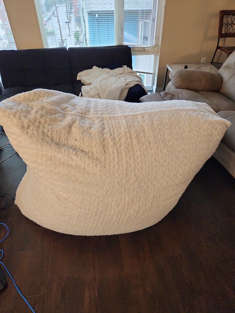 Lovesac PillowSac Bean Bag for Sale in Seattle, WA OfferUp
