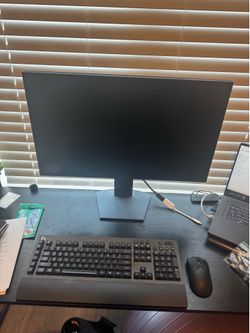 Dell 27 inch QHD w/ Keyboard and Mouse