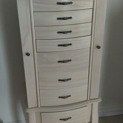 Standing Jewelry Dresser