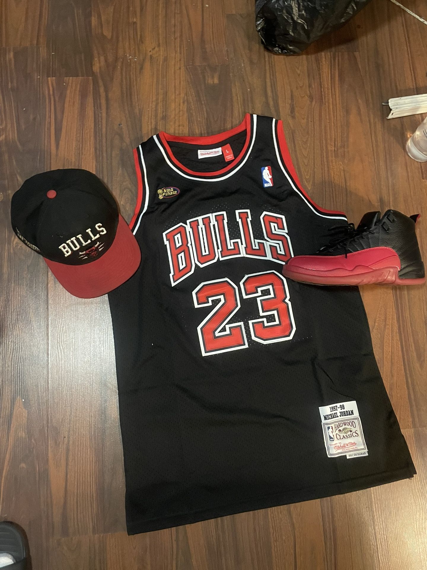 Bulls Michell & Ness Jordan Jersey 98 Finals