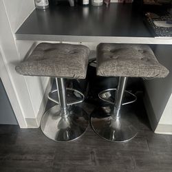 Adjustable Counter/bar  Chairs 