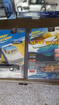 Johnny Lightning trucks, new