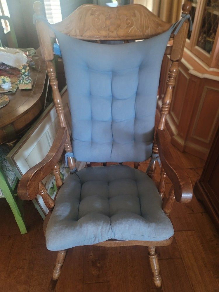 Rocking Chair with matching pads