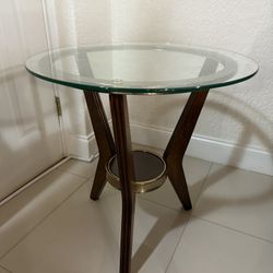 Set of 2 - End Tables 
