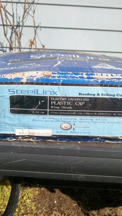 Steelinx. Buttoncap and ring shank nails