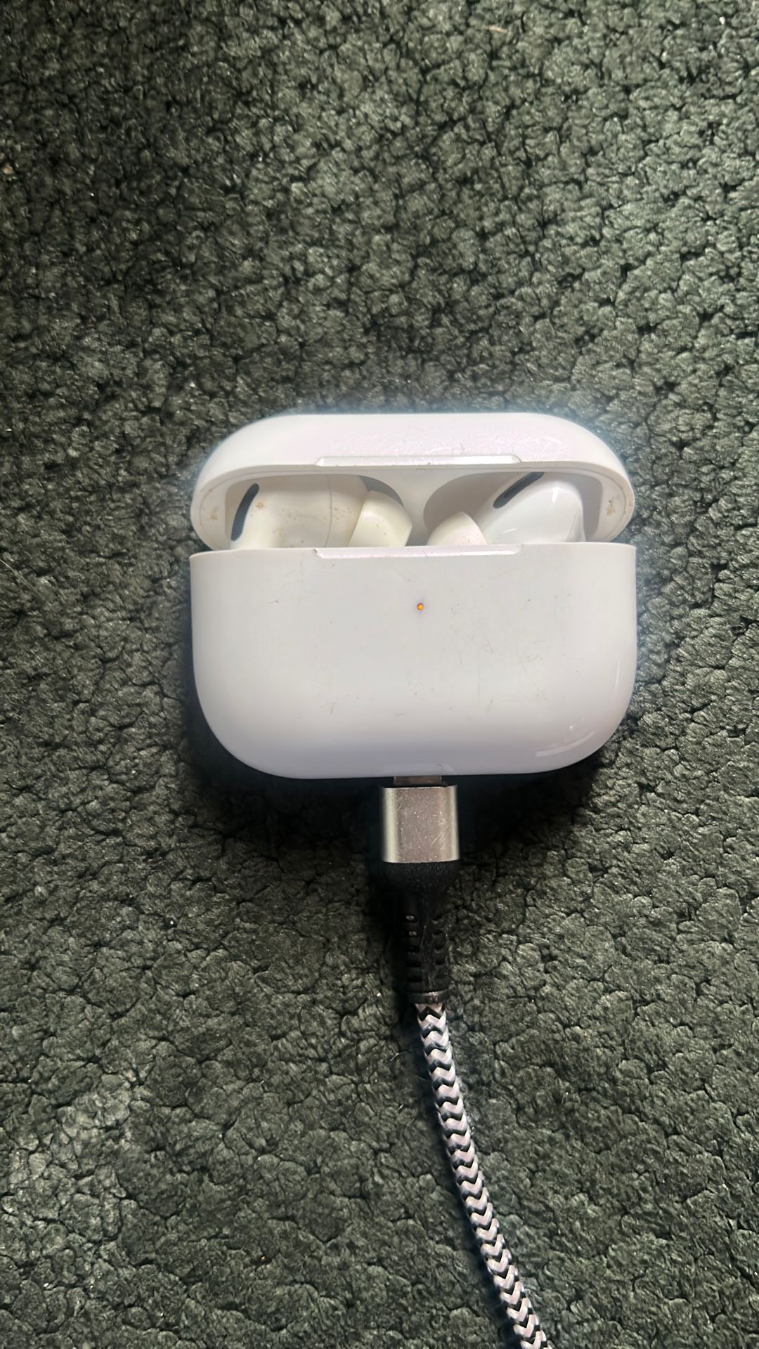 Airpod Pros With 2 Right Airpods
