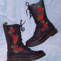 Dr Martens Doc Martens Black Red Roses Embroidery Boots Women's 8 