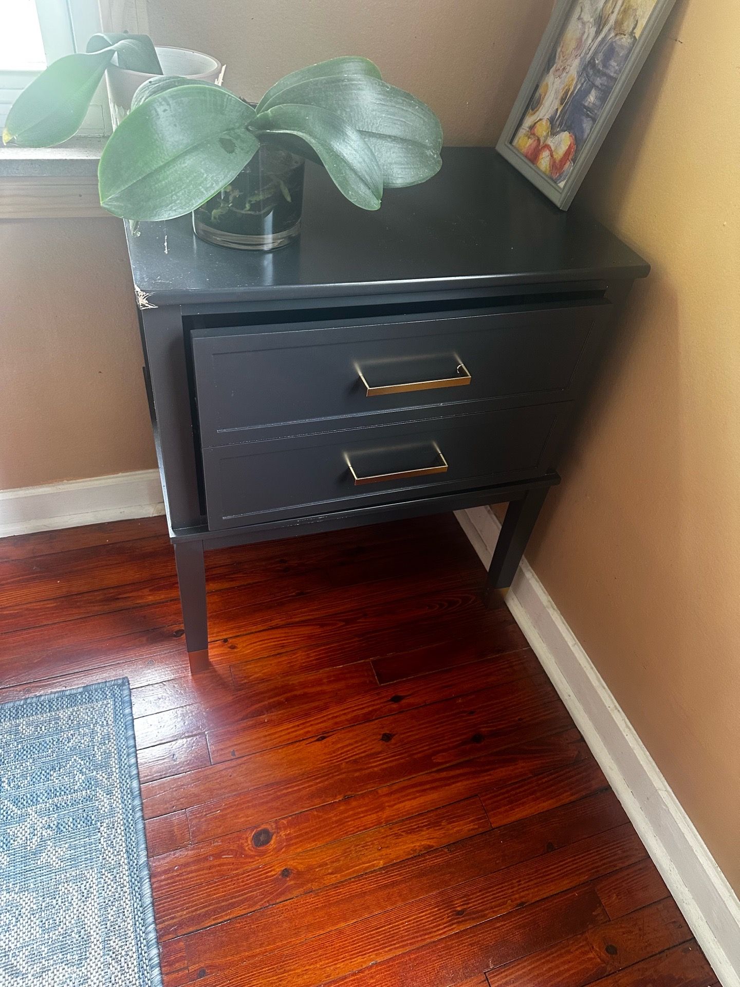 Nightstand with one drawer
