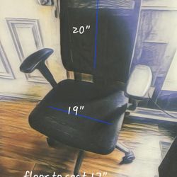 Ergonomic Rolling Work Office Chair Black And Minor Wear And Tear