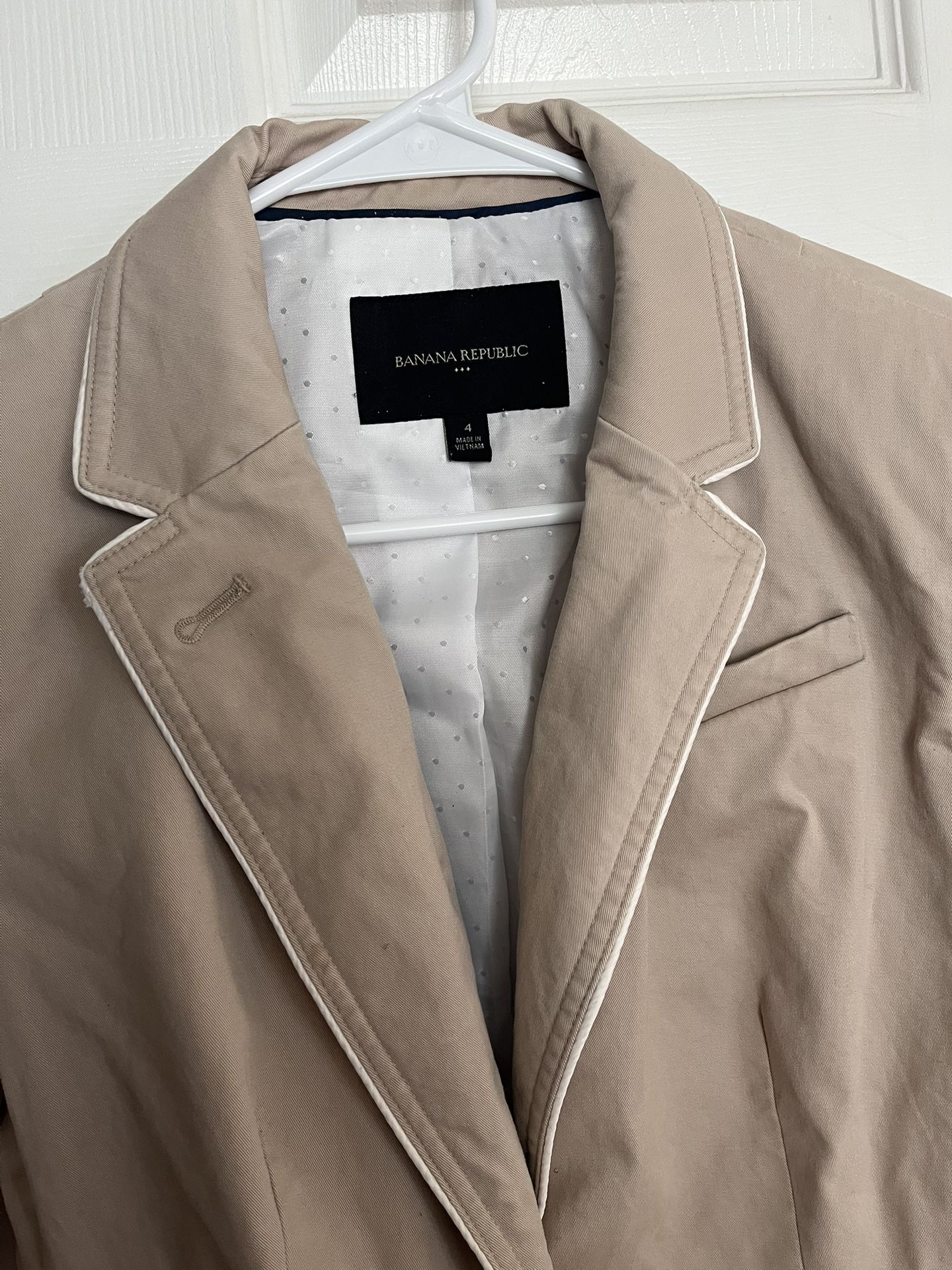 Banana Republic Tan Blazer size 4 small