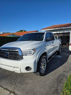 Toyota Tundra 2010