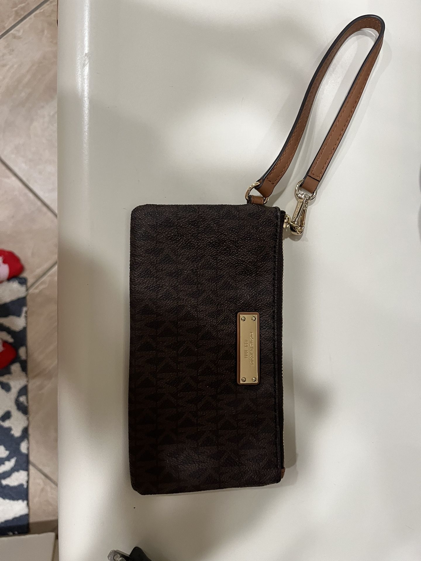 Michael Kors Wristlet Purse