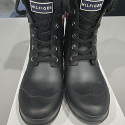 Tommy Hill Figure Boots Size 8 Female
