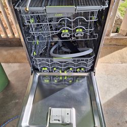 Brand New Novete Countertop Dishwasher for Sale in Honolulu, HI - OfferUp