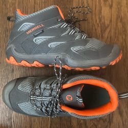 MERRELL HIKING BOOTS 