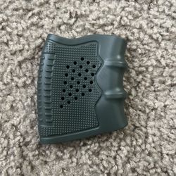 Universal Grip Sleeve 