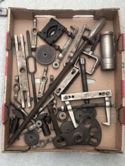 (Incomplete) Snap On CJ 2000 Puller Set