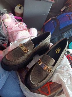 Mocasines Guess GBG Los Angeles con plataforma Talla 10