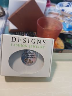 Designs Fashion Jewelry Mother's Love Necklace