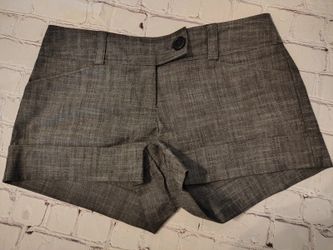 Flirtatious Dress Shorts Size 5