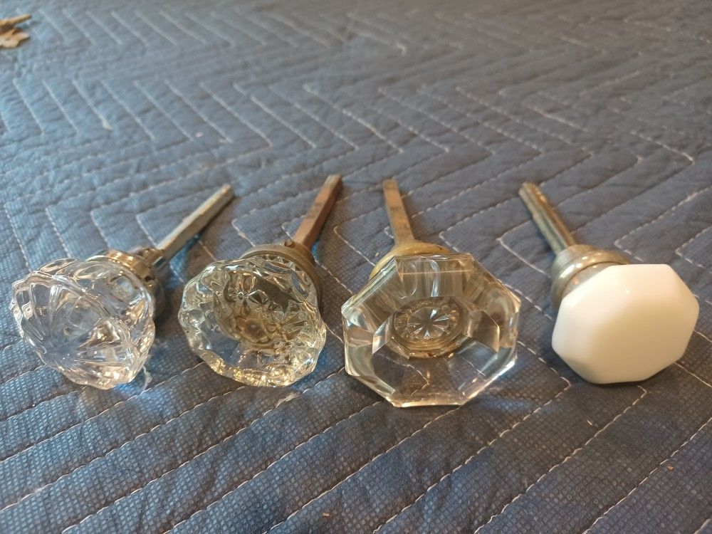 Vintage 2.5" Door Handles/ Knobs. 4 Pcs As Pictured