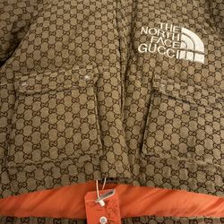 gucci north face jacket  Extra large 