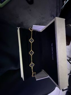 Vancleef & Arpels Bracelet