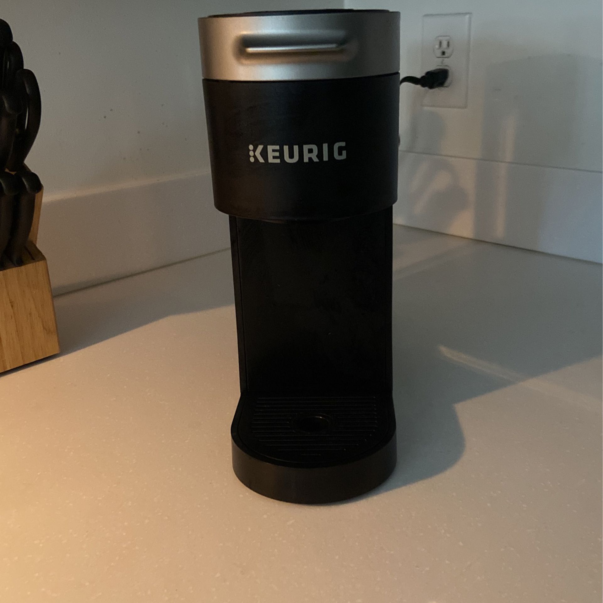 Black Keurig K-Mini Single Serve K-Cup Pod Coffee Maker