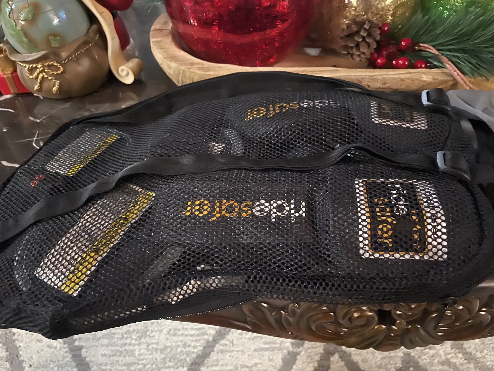 Small Black, Lightweight, Compact, Portable Car Seat - Perfect for Travel and Everyday Child Safety