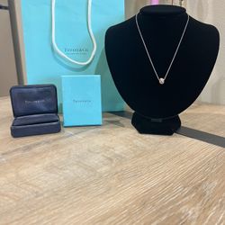 RETIRED TIFFANY & CO TWISTED LOVE KNOT PENDANT STERLING SILVER 925