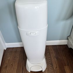 Playtex Diaper Genie Bin Almost New 