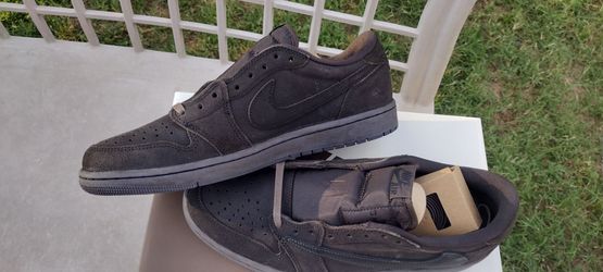 Jordan 1 Retro Low OG SP

Travis Scott Velvet Brown