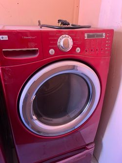 LG SteamWasher & Matching Dryer Set – w/ Pedestals