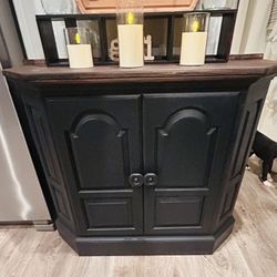 accent cabinet/entry way table 