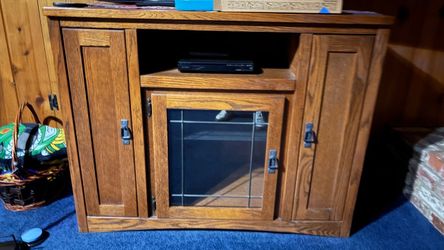 FREE Oak Wood TV Stand with Cabinet Doors