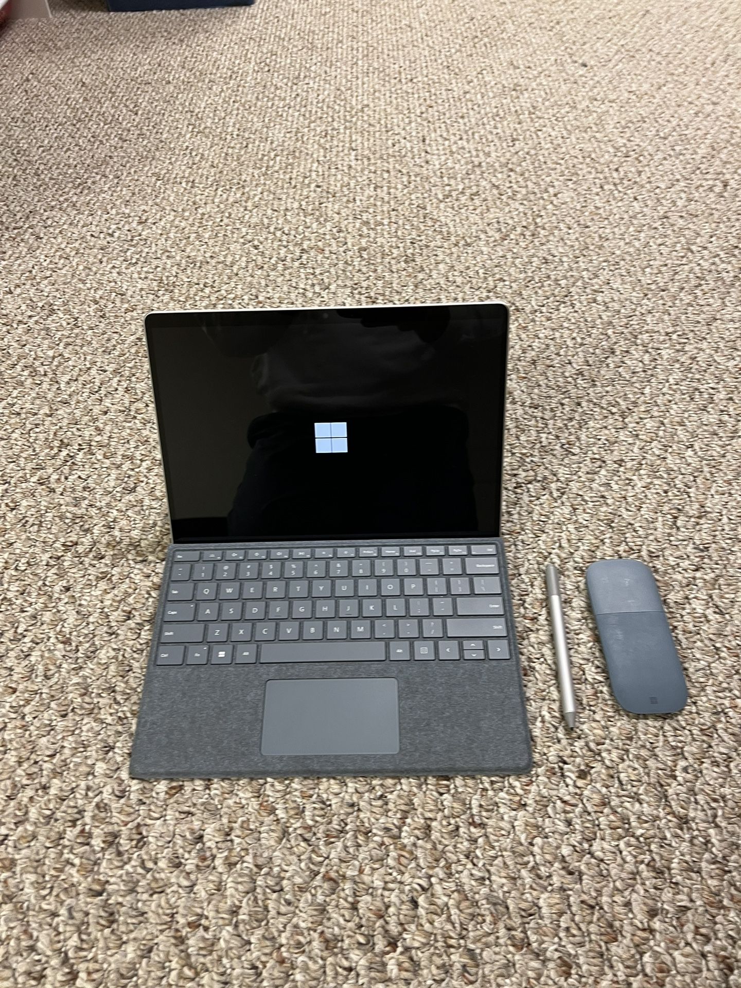 Microsoft Surface PRO 8 w/Accessories