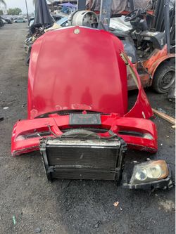 2006 BMW 325i 4door Hood  left fender Left headlight Front Bumper Radiator $550