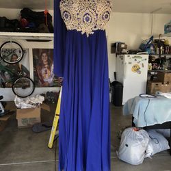 Prom / Winter Formal Dress - Small/Medium