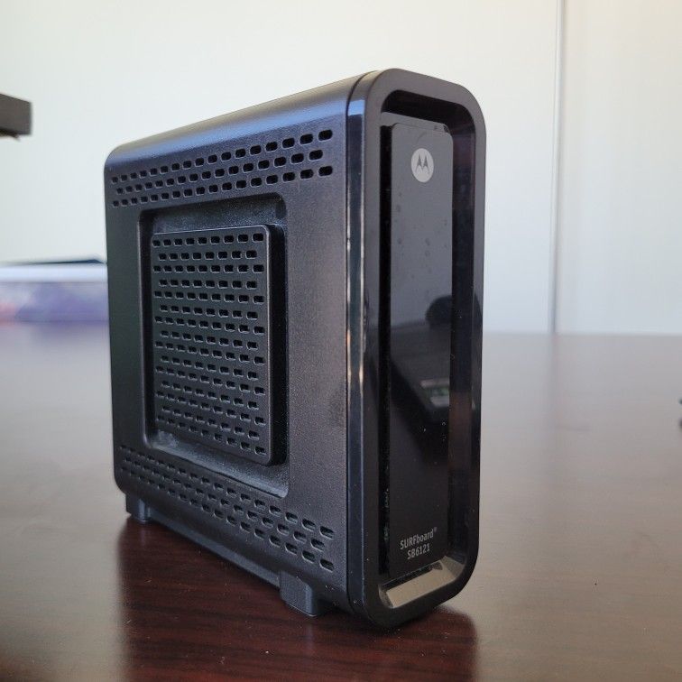 ARRIS SURFboard SB6121 4x4 DOCSIS 3.0 Cable Modem -Black