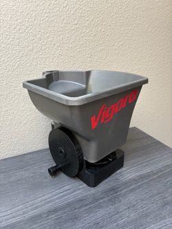 Vigoro Handheld Garden Seeder Spreader