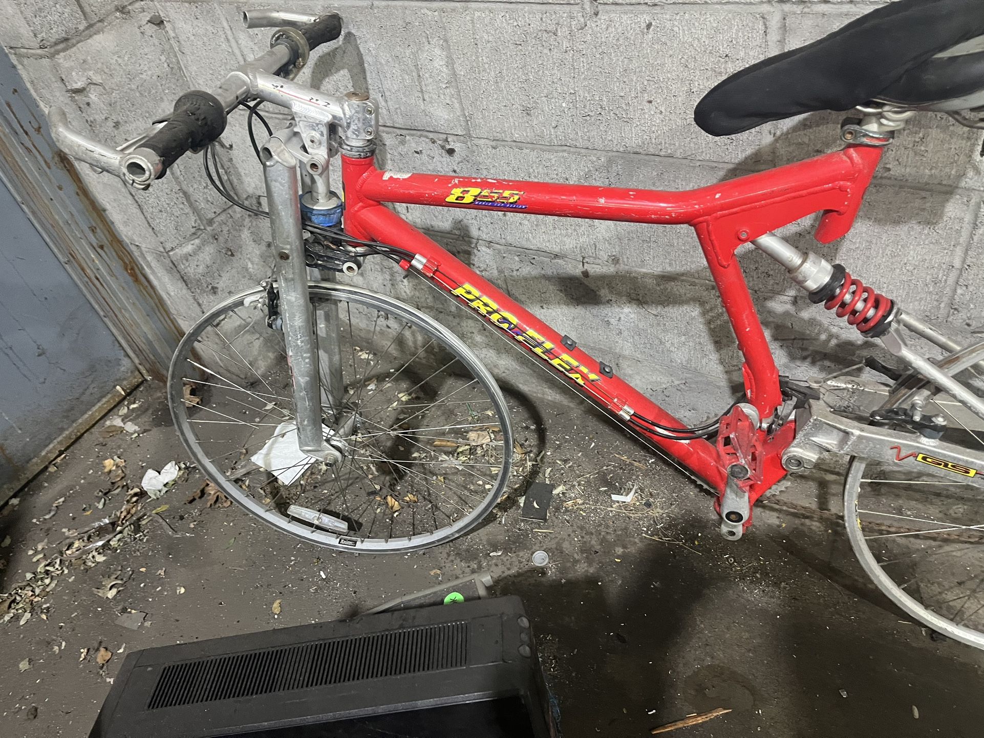 BLACK. AND. DECKER. LAWNMOVER 120 V