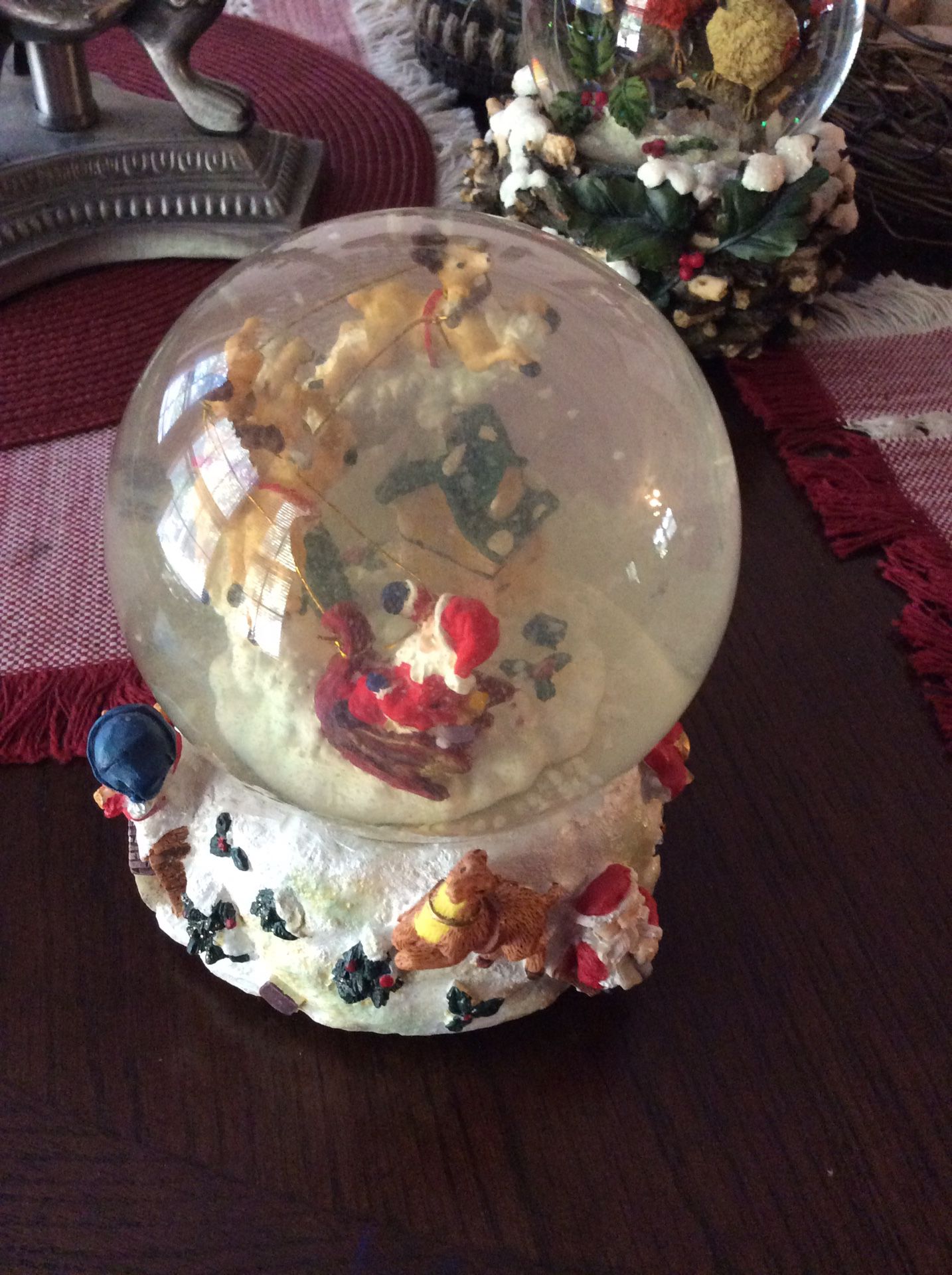 Christmas globe wind up and play music