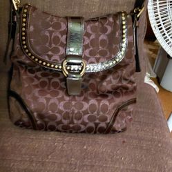 Beautiful Y2K-era Coach Soho