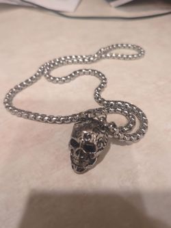 Invicta Skull 💀 Necklace