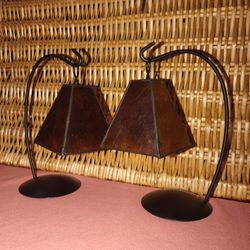 PAIR OF TEA LITE LAMPS METAL HOOK BASE & SHADES