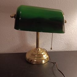 EXQUISITE VTG 14" Brass Pedestal with Green Emeralite Shade Banker Lamp.