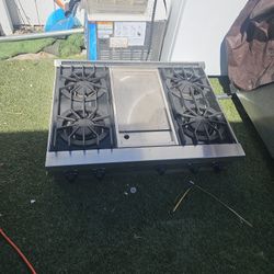Viking Gas Range/stove, Griddle 